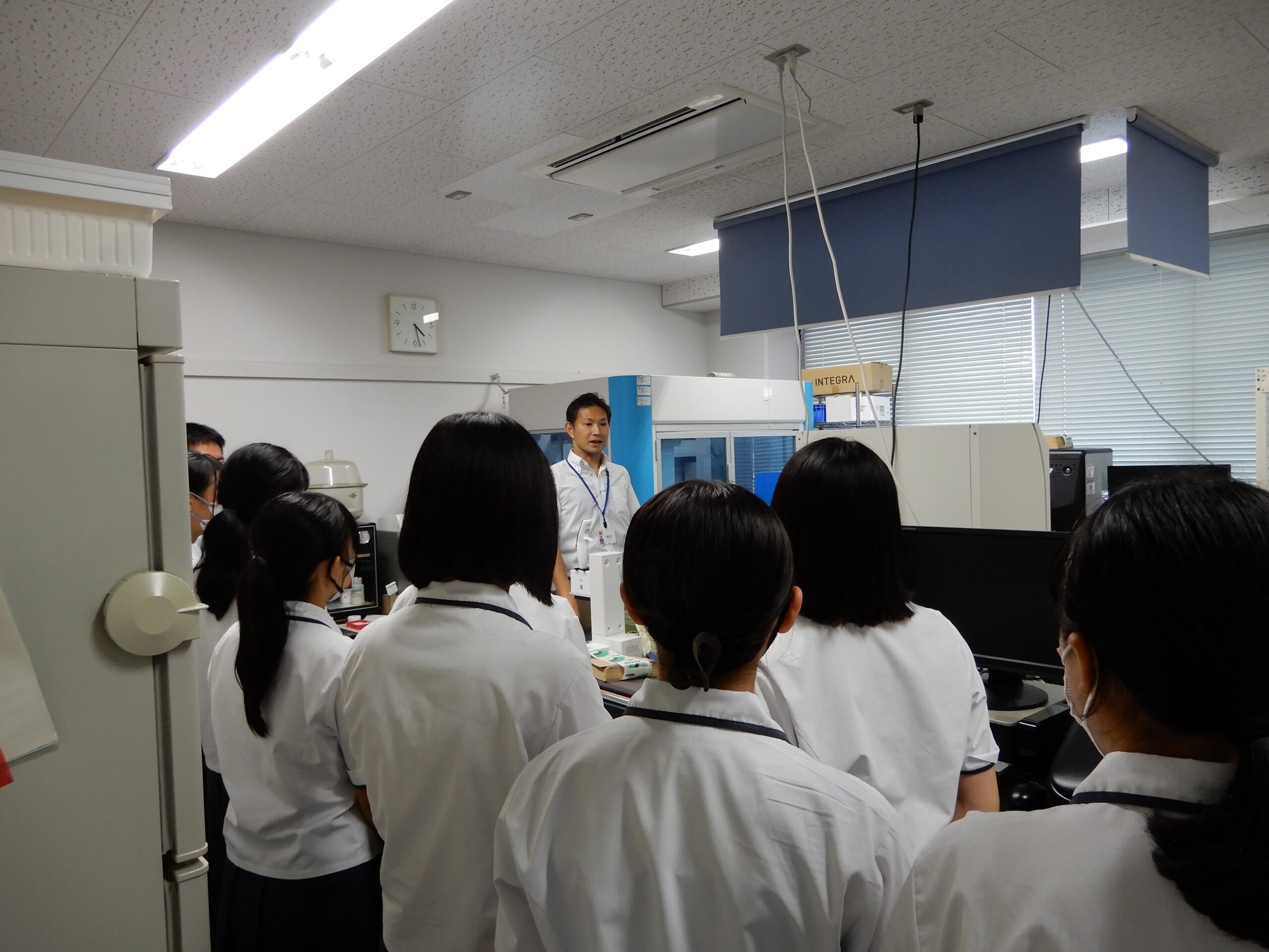 高橋宏隆准教授によるSSH授業(見学)の様子