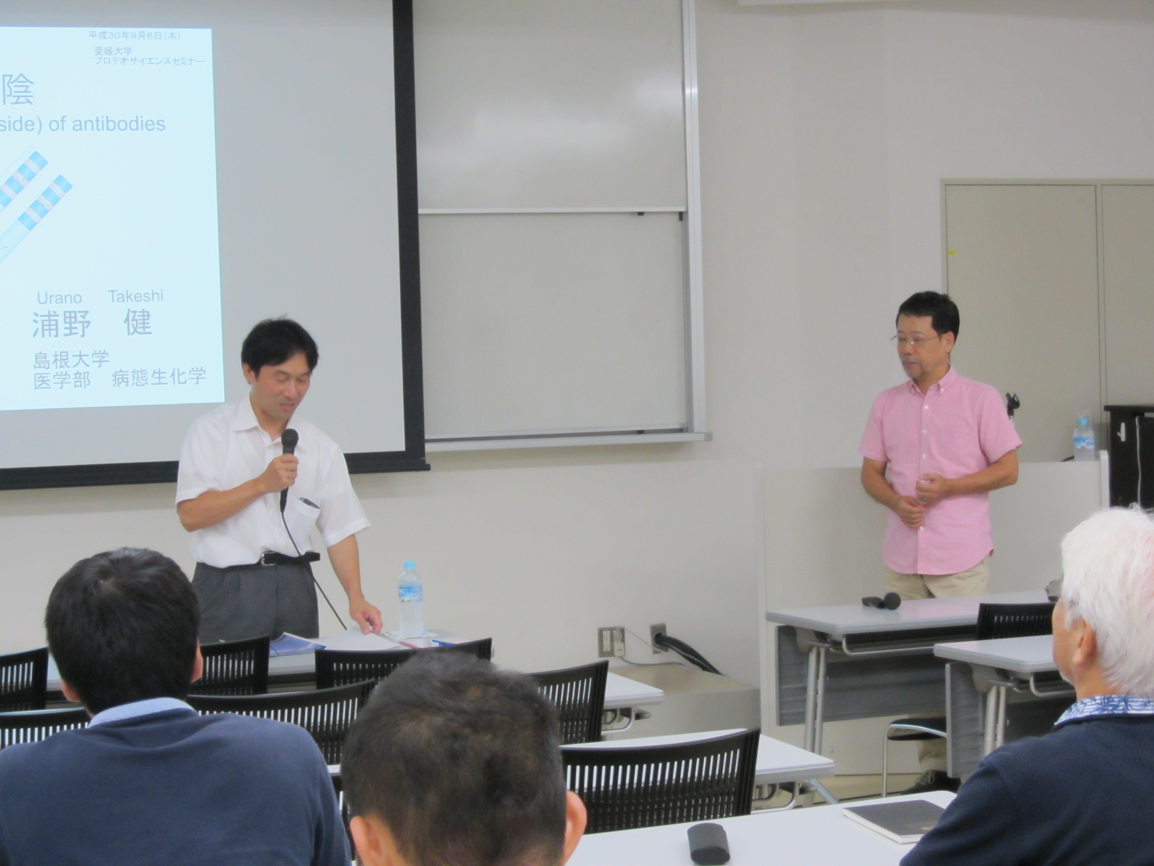講演者紹介の様子